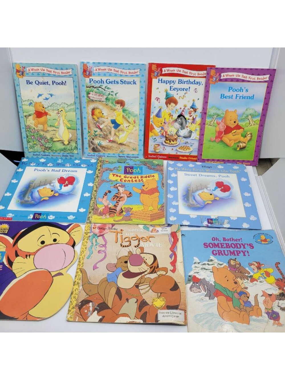WINNIE THE POOH Lot 8 Children's Story Books / Beginning Readers - BB260